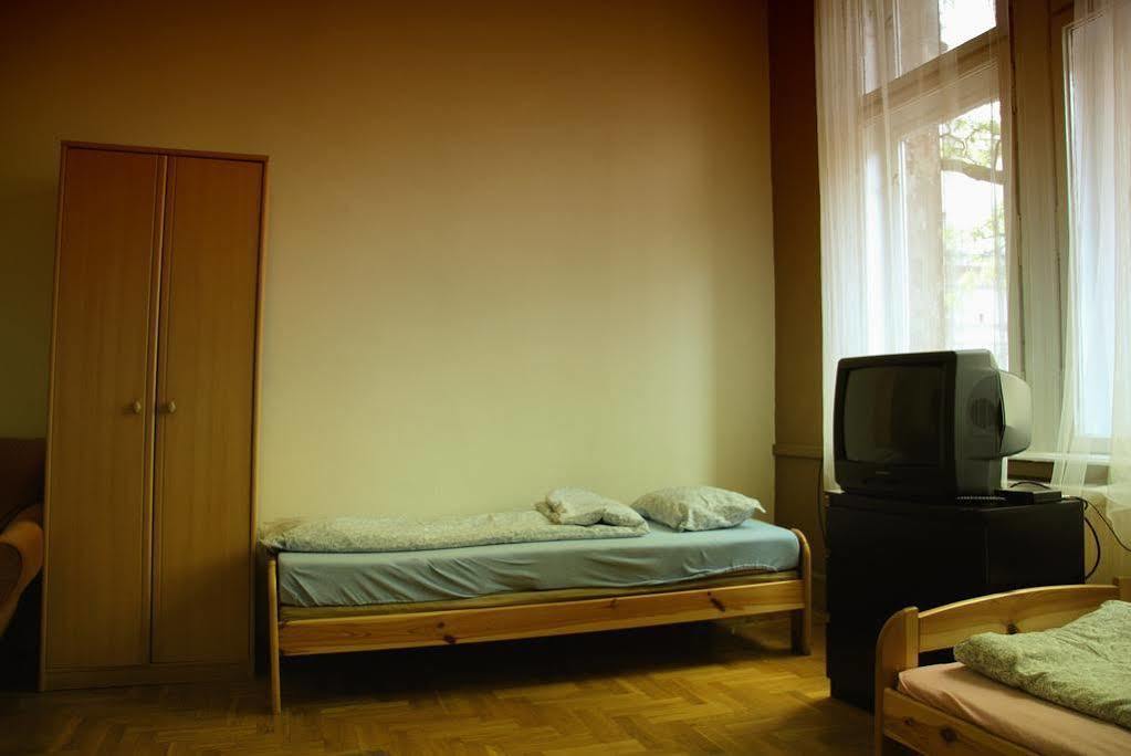 Hostel Krakowskie Klimaty Extérieur photo